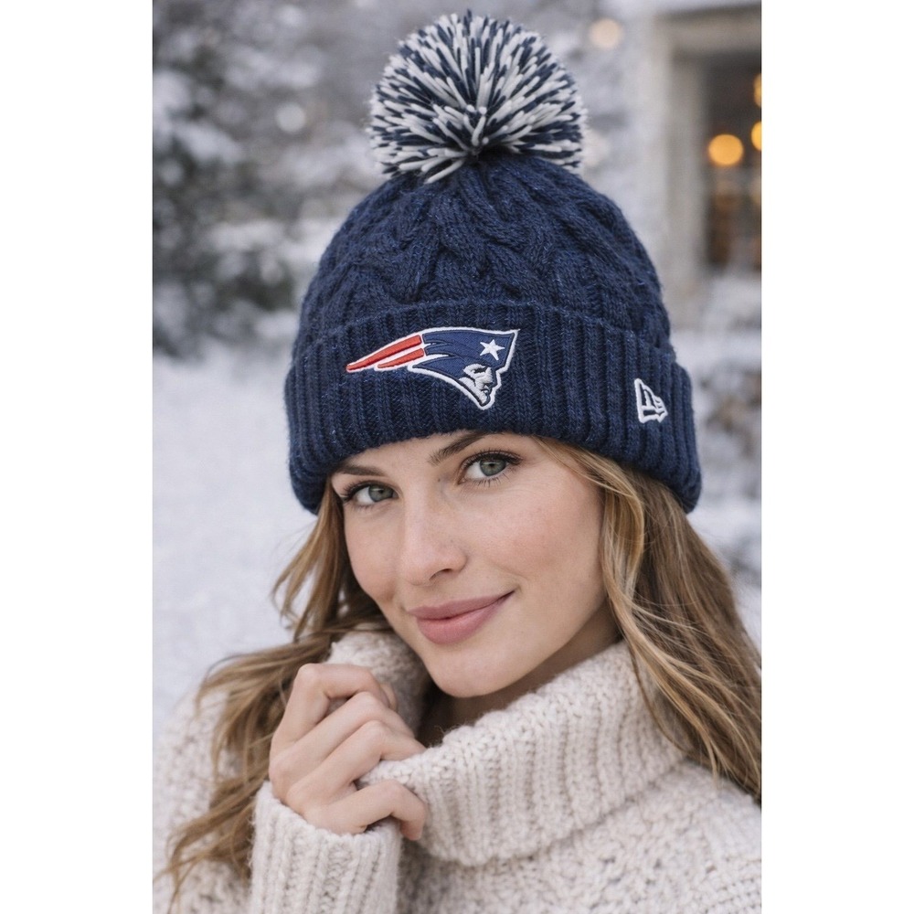 New Era Patriots Beanie Navy Pom Pom Womens NFL‎ Knit Winter Hat